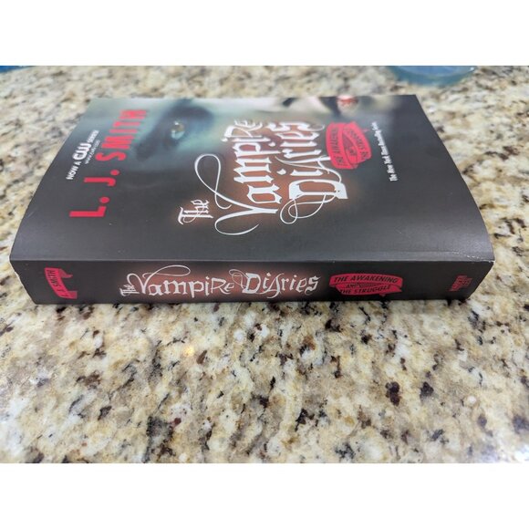 The vampire diaries series book one the awakening and the struggle l.j. smith - Picture 2 of 2